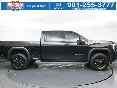 Used 2024 GMC Sierra 2500 AT4 w/ AT4 Premium Plus Package image 7
