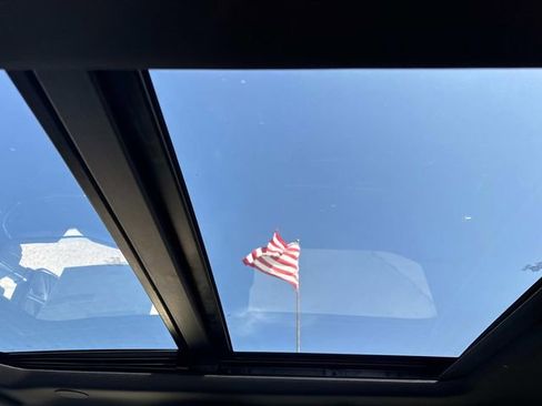 Used 2025 Ford F250 Platinum image 7