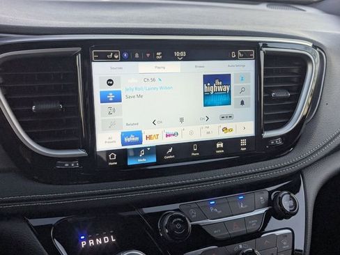 New 2026 Chrysler Pacifica Select FWD image 14