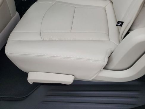 Used 2022 Buick Enclave Essence w/ Experience Buick Package AWD/4WD image 15