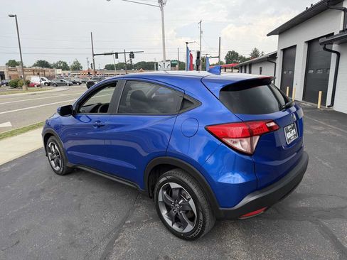 Used 2018 Honda HR-V EX image 3