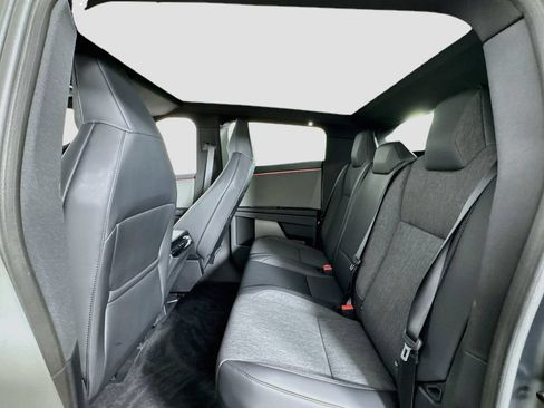 Used 2025 Tesla Cybertruck 2WD Crew Cab image 13