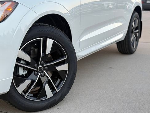 New 2026 Volvo XC60 B5 Core w/ Protection Package Premier image 8