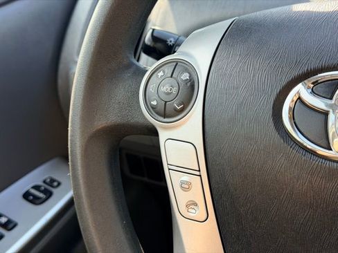 Used 2013 Toyota Prius V Two FWD image 8