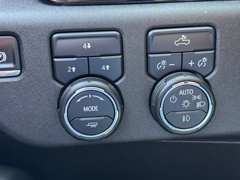 Certified 2025 Chevrolet Silverado 2500 LT w/ Convenience Package AWD/4WD image 25