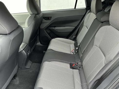 Used 2024 Subaru Crosstrek 2.0i Premium AWD/4WD image 9