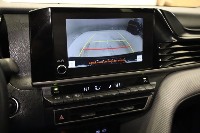 Used 2025 Toyota Camry SE w/ Convenience Package FWD image 22