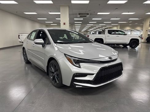 New 2026 Toyota Corolla SE image 2
