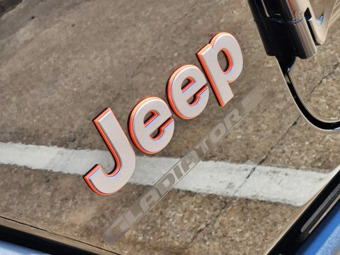 Used 2026 Jeep Gladiator Mojave AWD/4WD image 18