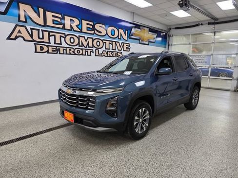 Used 2025 Chevrolet Equinox LT w/ Convenience Package II AWD/4WD image 1