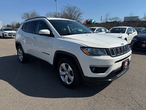 Used 2019 Jeep Compass Latitude AWD/4WD image 10