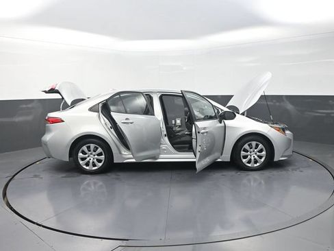 Used 2023 Toyota Corolla LE FWD image 37