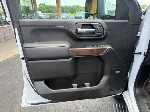 Used 2022 GMC Sierra 3500 Denali w/ Denali Ultimate Package AWD/4WD image 14