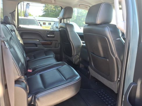 Used 2014 GMC Sierra 1500 SLE w/ SLE Value Package RWD image 9