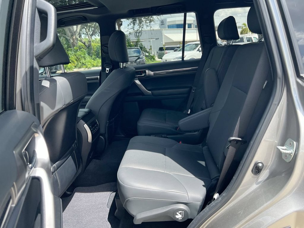 Certified 2023 Lexus GX 460 Premium w/ Accessory Package AWD/4WD image 20