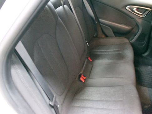 Used 2016 Chrysler 200 LX FWD image 9