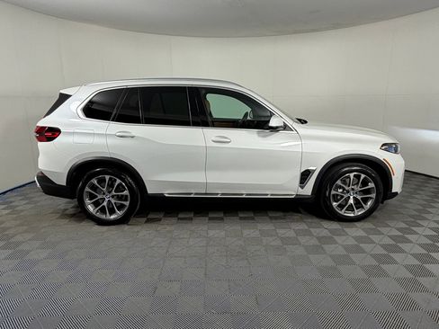 Certified 2024 BMW X5 sDrive40i w/ Premium Package image 8