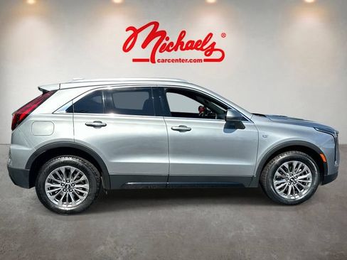 Used 2024 Cadillac XT4 Premium Luxury FWD image 2