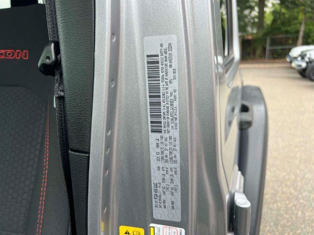 Used 2018 Jeep Wrangler Unlimited Rubicon AWD/4WD image 17