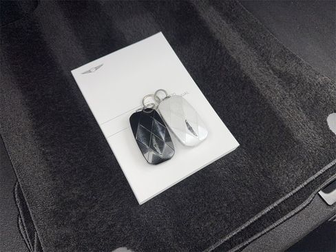 Used 2025 Genesis G70 2.5T image 81