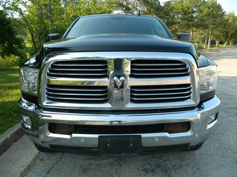 Used 2018 RAM 2500 Big Horn AWD/4WD image 2