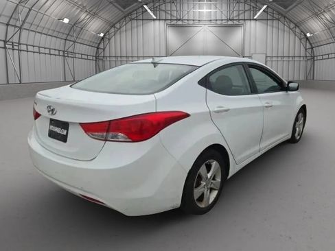 Used 2013 Hyundai Elantra GLS w/ Preferred Pkg FWD image 4