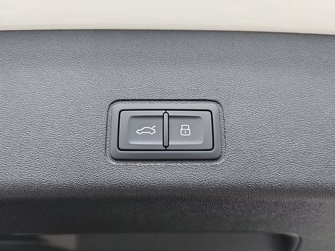 New 2026 Audi Q3 quattro 2.0T AWD/4WD image 14