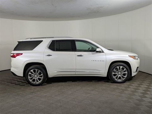 Used 2018 Chevrolet Traverse Premier image 6