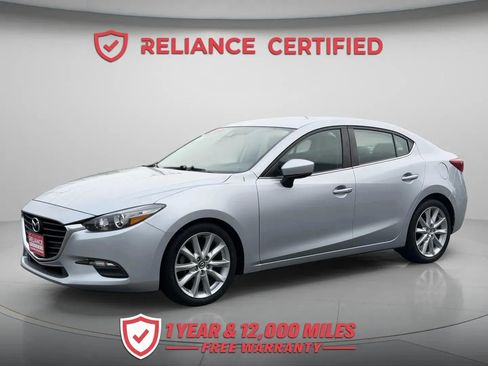 Used 2017 MAZDA MAZDA3 Touring FWD image 2