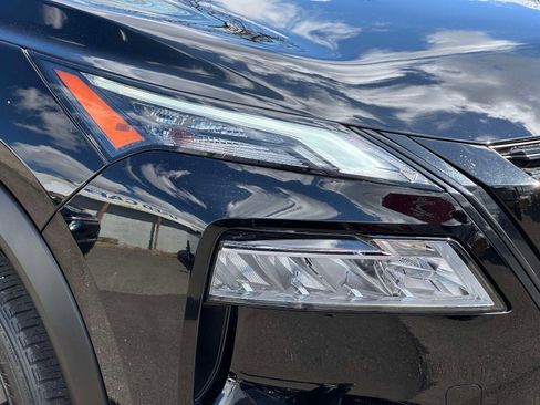 Used 2023 Nissan Rogue SV w/ SV Premium Package AWD/4WD image 9