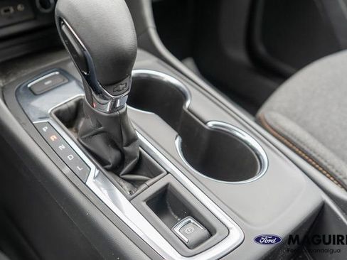 Used 2024 Chevrolet Equinox LT image 28