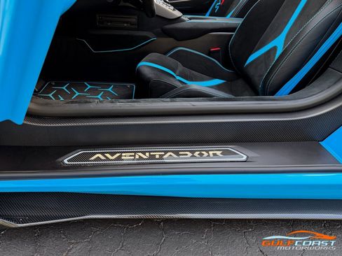 Used 2021 Lamborghini Aventador SVJ AWD/4WD image 30