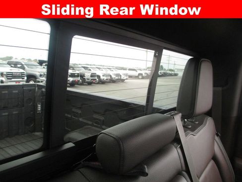 Used 2022 GMC Sierra 1500 Denali AWD/4WD image 26