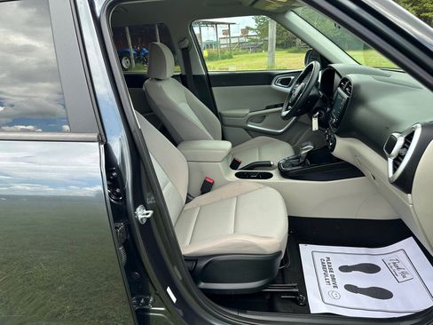 Used 2021 Kia Soul LX image 16