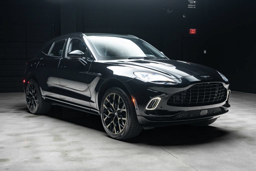 Used 2022 Aston Martin DBX AWD/4WD image 7