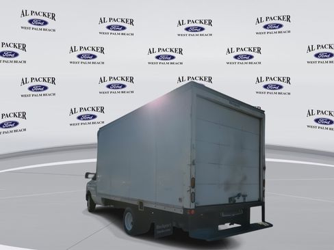 Used 2016 Ford E-350 and Econoline 350 Super Duty image 3