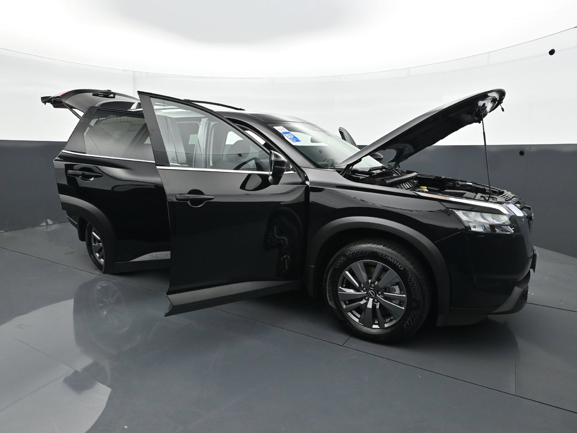 Used 2025 Nissan Pathfinder SV w/ SV Premium Package AWD/4WD image 39
