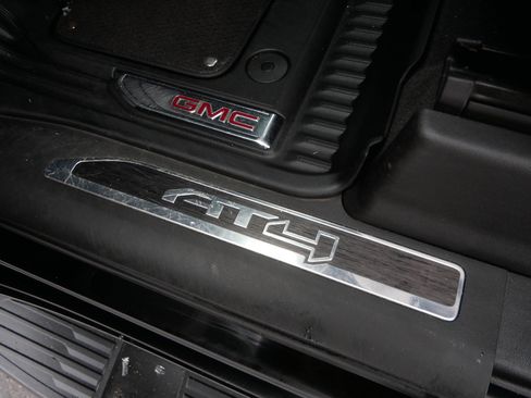 Used 2021 GMC Sierra 1500 AT4 image 27