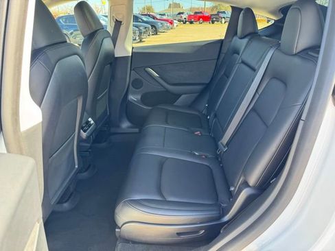 Used 2025 Tesla Model Y Long Range image 15