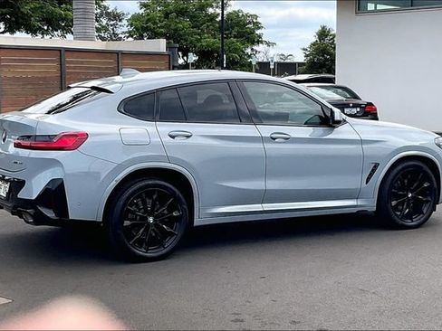 Certified 2023 BMW X4 xDrive30i w/ M Sport Package AWD/4WD image 11