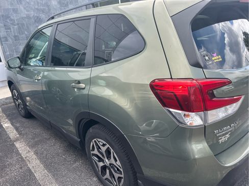 Used 2019 Subaru Forester Premium w/ All-Weather Package AWD/4WD image 2