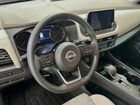 Used 2023 Nissan Rogue SV image 18
