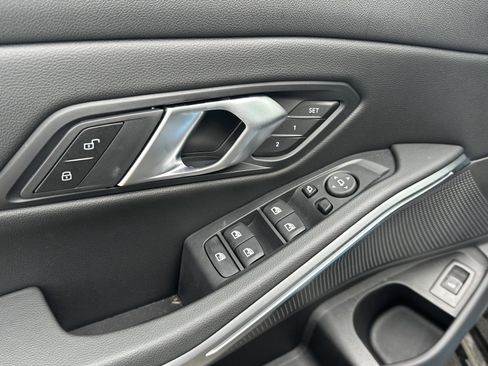 Used 2025 BMW 330i xDrive Sedan w/ Premium Package image 14