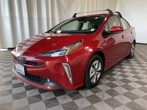 Used 2020 Toyota Prius LE AWD/4WD image 5