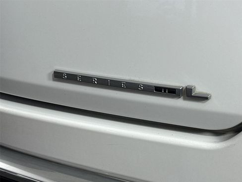 Used 2023 Jeep Grand Wagoneer L Series II AWD/4WD image 15