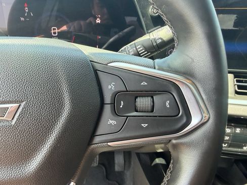 Used 2024 Chevrolet Trax ACTIV w/ Sunroof Package FWD image 30