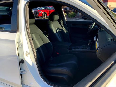 Used 2022 Honda Civic Sport image 8