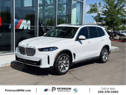 New 2026 BMW X5 xDrive50e w/ Premium Package AWD/4WD image 1