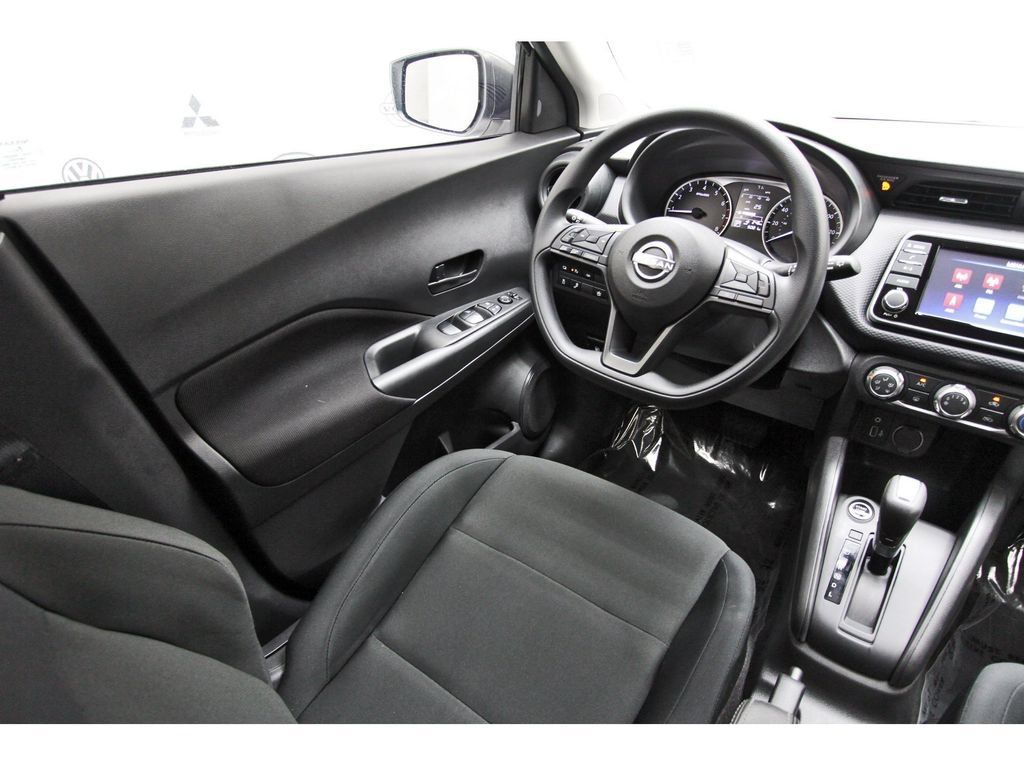Used 2025 Nissan Kicks Play S FWD image 6