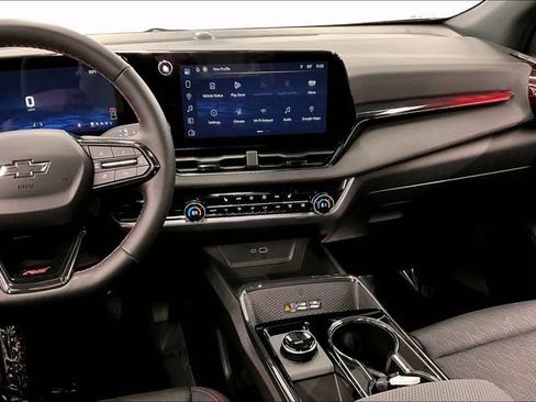 Used 2025 Chevrolet Equinox RS image 7